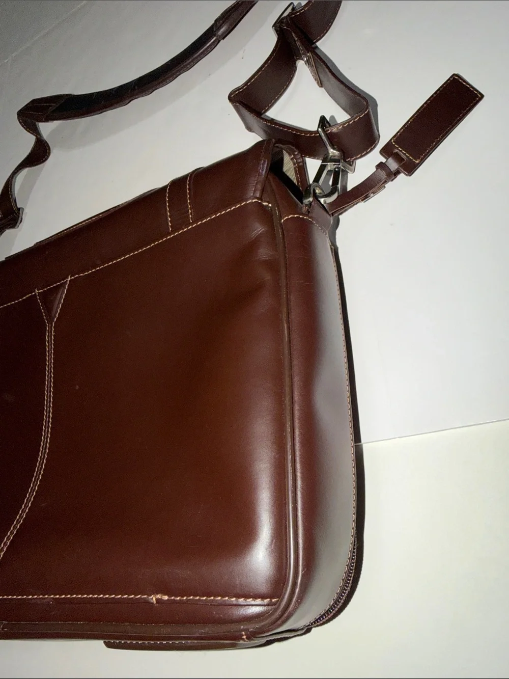 Johnston & Murphy Dark Brown Leather Messenger Bag